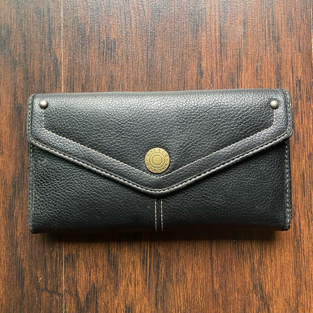 Nine&Co - Leather Flap Wallet